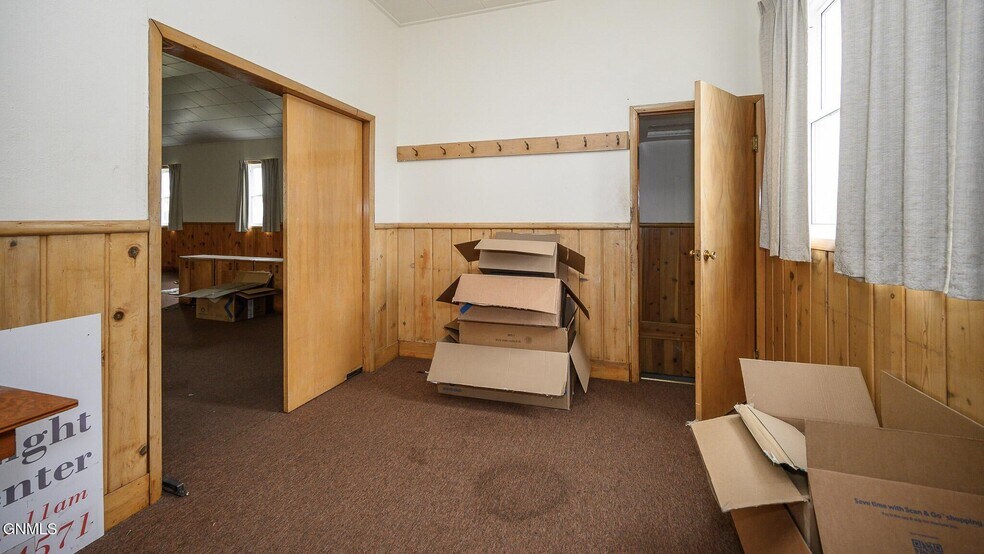 More Photos Of 21 Main St E, Golden Valley Religious Facility For Sale