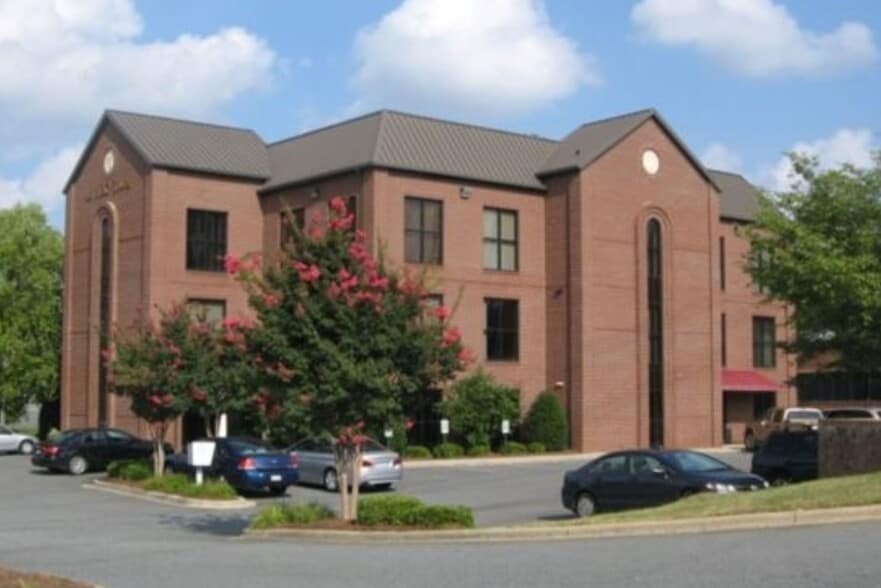 More Photos Of 10590 Independence Pointe Pky, Matthews Office For Lease