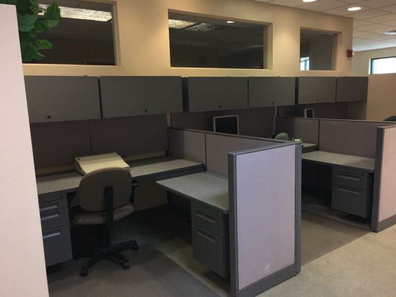 More Photos Of 4334 Glendale-Milford Rd, Cincinnati Loft Creative Space For Sale