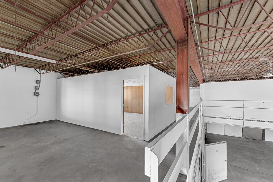 More Photos Of 1212 Peeples St, Chattanooga Warehouse For Sale