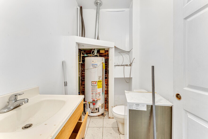 More Photos Of 3807 Pacific Ave, Wildwood Office Residential For Sale