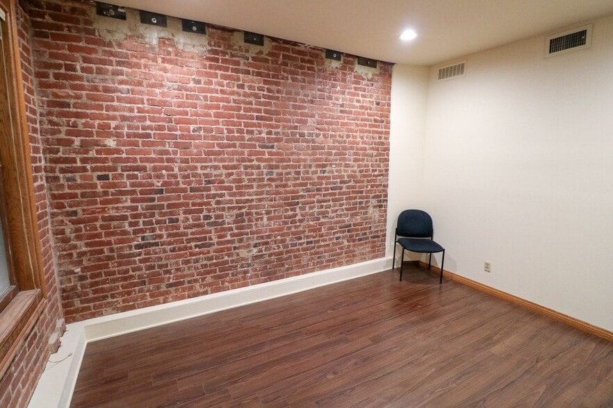 More Photos Of 619-623 S Olive St, Los Angeles Loft Creative Space For Lease