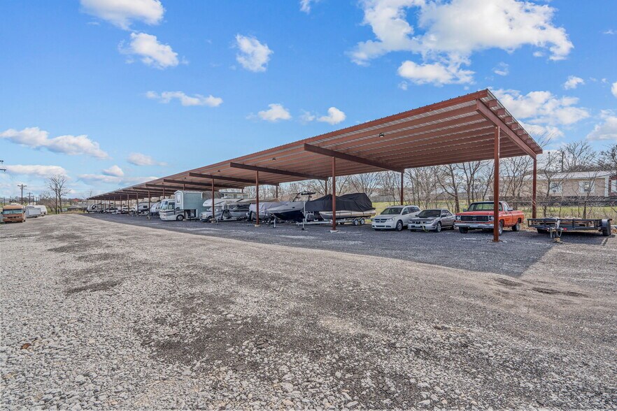 More Photos Of 101 Enchanted Lakes dr, Azle Self Storage For Sale