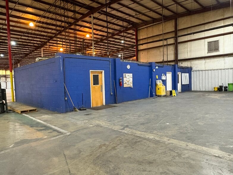 More Photos Of 500 Linkwood Rd, Rock Hill Warehouse For Lease