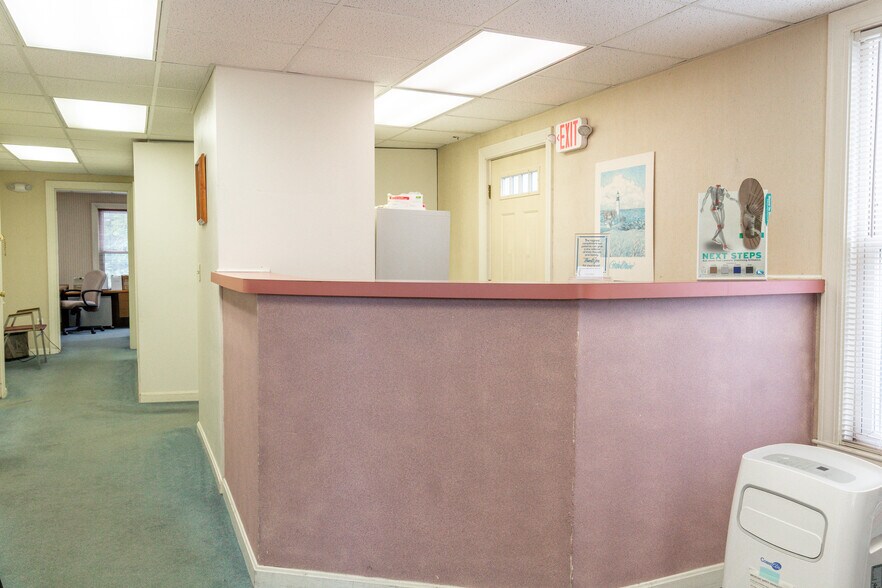 More Photos Of 1385 Congress St, Portland Office For Sale