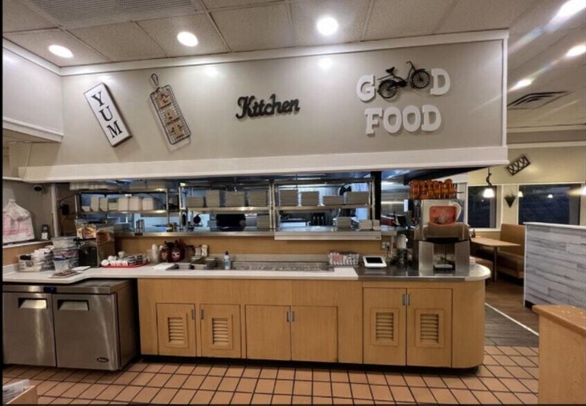 More Photos Of 3501 E Busch Blvd, Tampa Restaurant For Sale