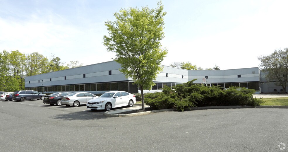 More Photos Of 10 Industrial Way E, Eatontown Office For Lease