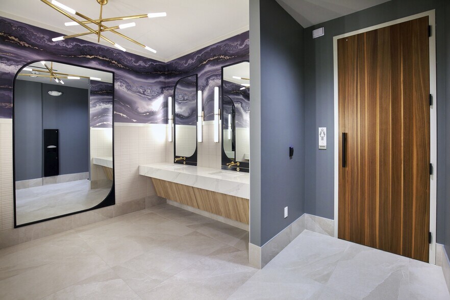 More Photos Of 3090 Nowitzki Way, Dallas Office For Lease