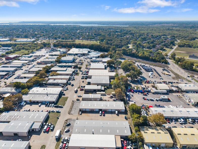 More Photos Of 4931 Grisham Dr, Rowlett Warehouse For Sale