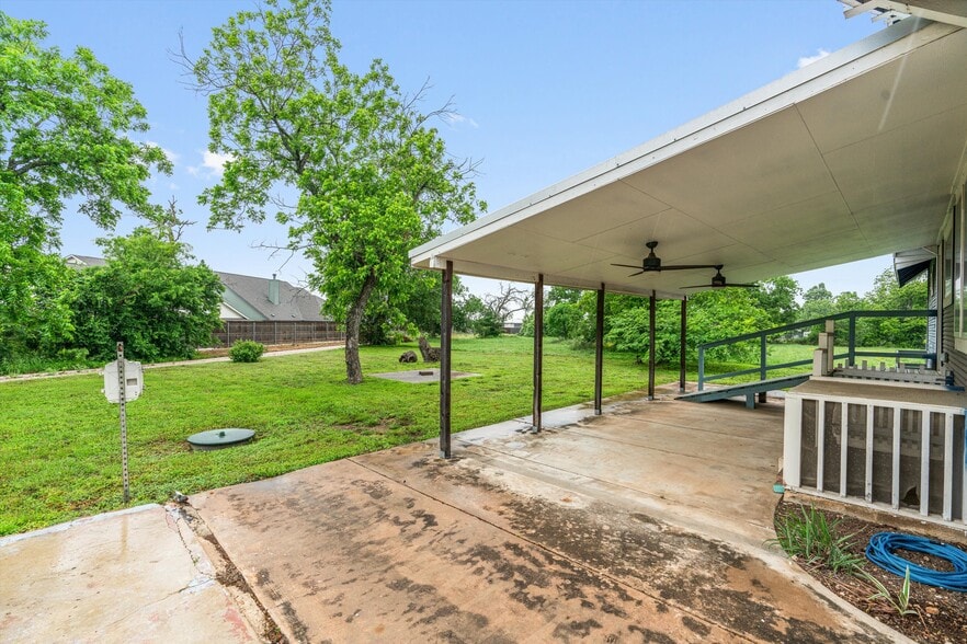 More Photos Of 2023 Main St, Liberty Hill Office For Sale