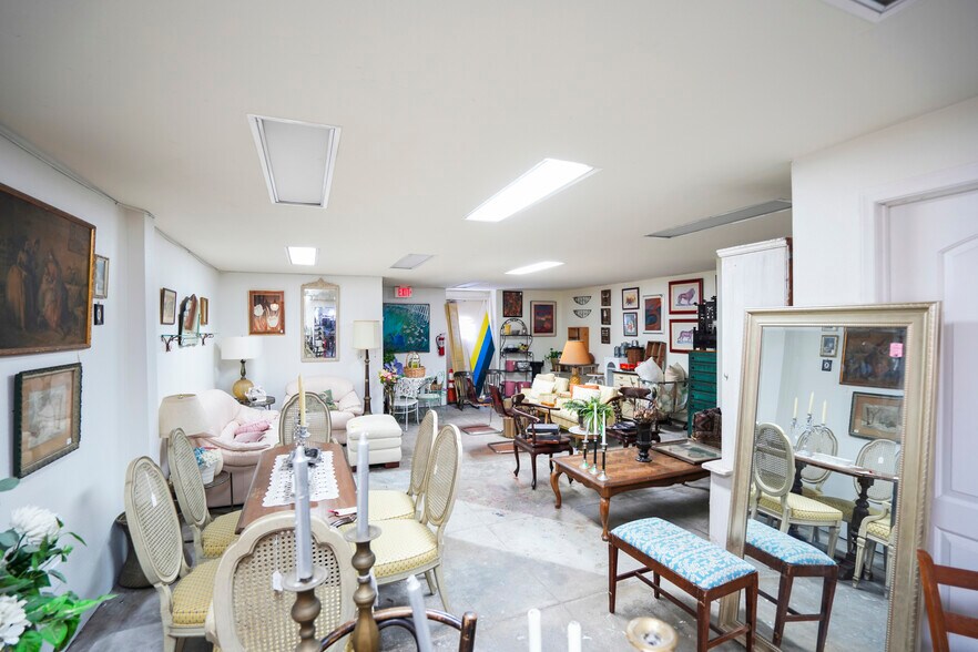 More Photos Of 727-743 Pine Ave, Long Beach Storefront For Sale