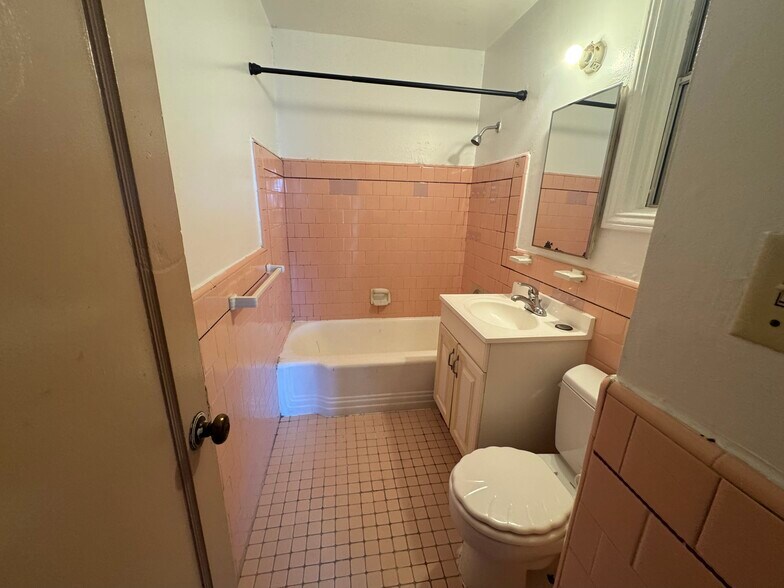 More Photos Of 729-731 Randolph St, San Francisco Storefront Retail Residential For Sale