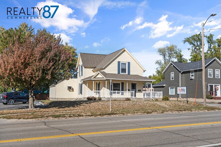 More Photos Of 448 7th Ave, Marion Office For Sale