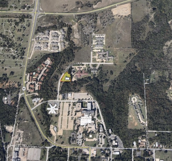 More Photos Of 1220 Reba McEntire Ln, Denison Medical For Sale