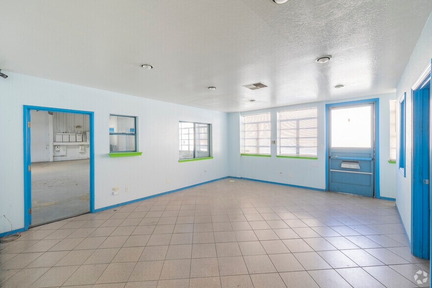 More Photos Of 380 Washington St, Oakland Unknown For Lease