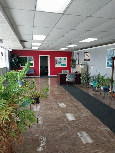 More Photos Of 2102 N Oakland Ave, Decatur Freestanding For Sale