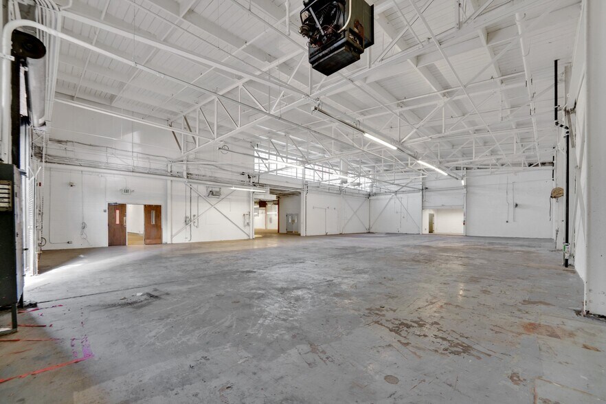 More Photos Of 290 27th St, Oakland Flex For Sale