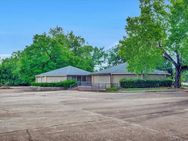 Primary Photo Of 202 S Temple Dr, Diboll Flex For Lease