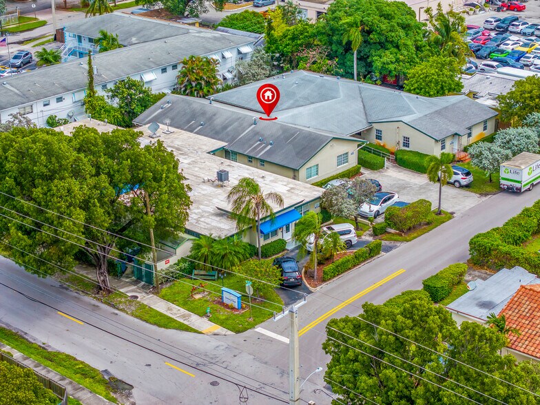More Photos Of 1845 Garfield St, Hollywood Assisted Living For Sale