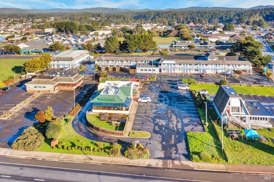 More Photos Of 760 S Main St, Fort Bragg Restaurant For Sale
