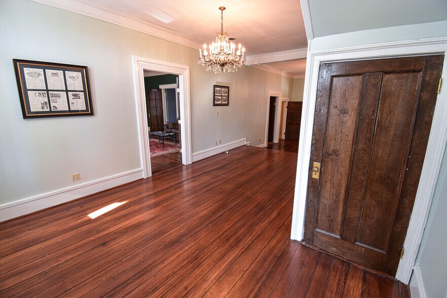 More Photos Of 2606 8th St, Tuscaloosa Office For Sale