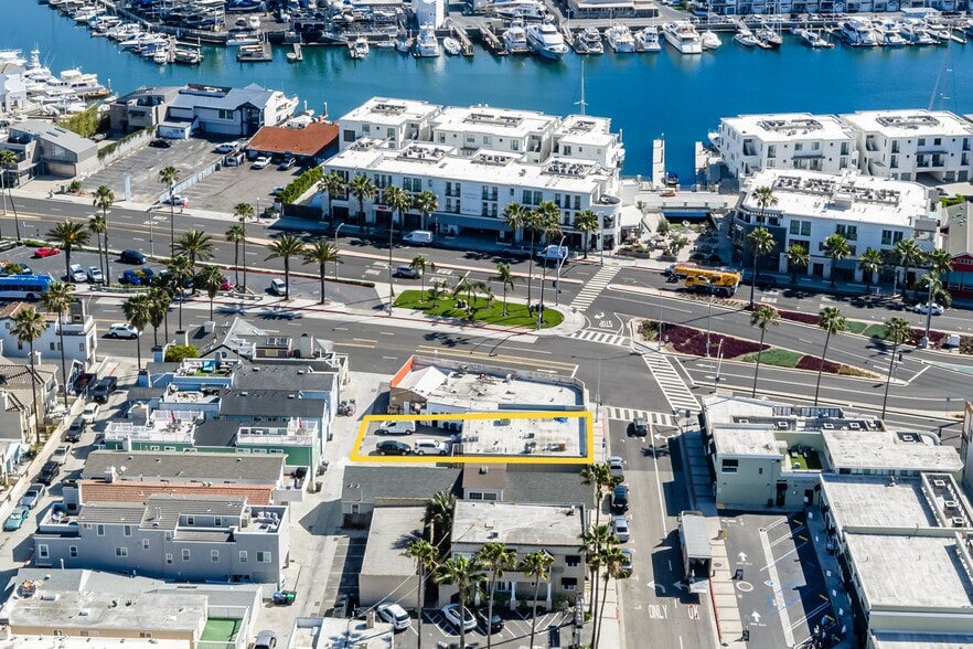 More Photos Of 123-125 23rd St, Newport Beach Storefront For Sale