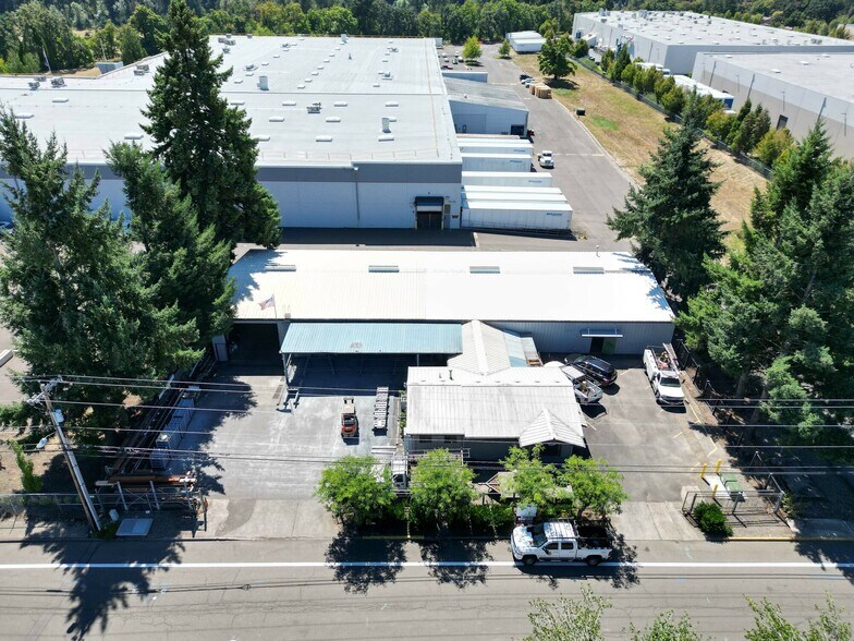 More Photos Of 12670 SE Capps Rd, Clackamas Warehouse For Sale