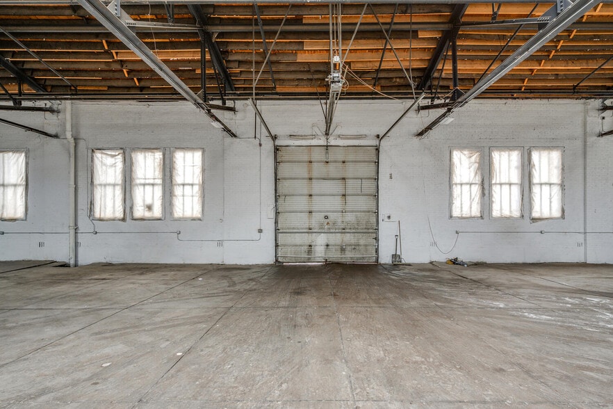 More Photos Of 1423 W 59th St, Chicago Warehouse For Lease
