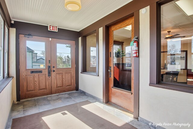 More Photos Of 3425 W Elm St, McHenry Office For Sale