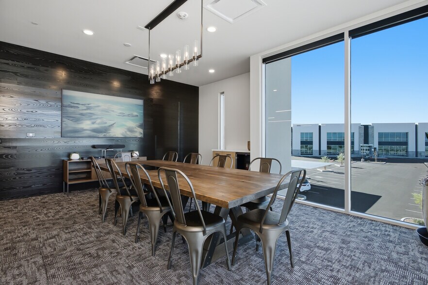 More Photos Of 1301 Seven Hills Drive, Henderson Medical For Sale