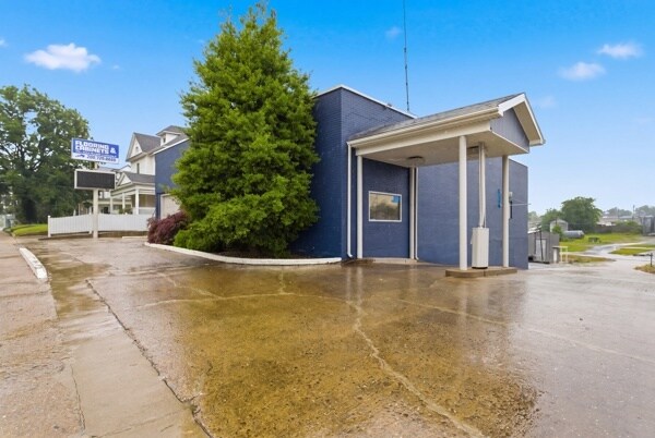 More Photos Of 325 W Main St, Lebanon Office Residential For Sale