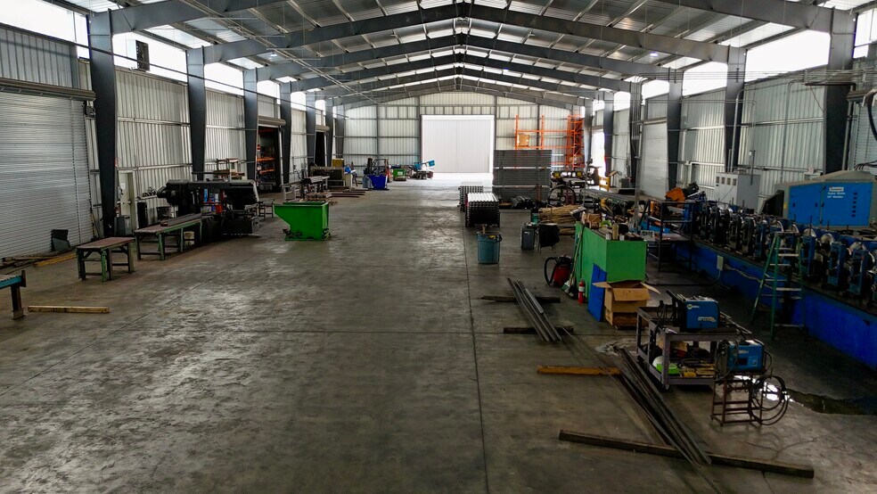 More Photos Of 1102 Sealy Rd, Sealy Manufacturing For Sale