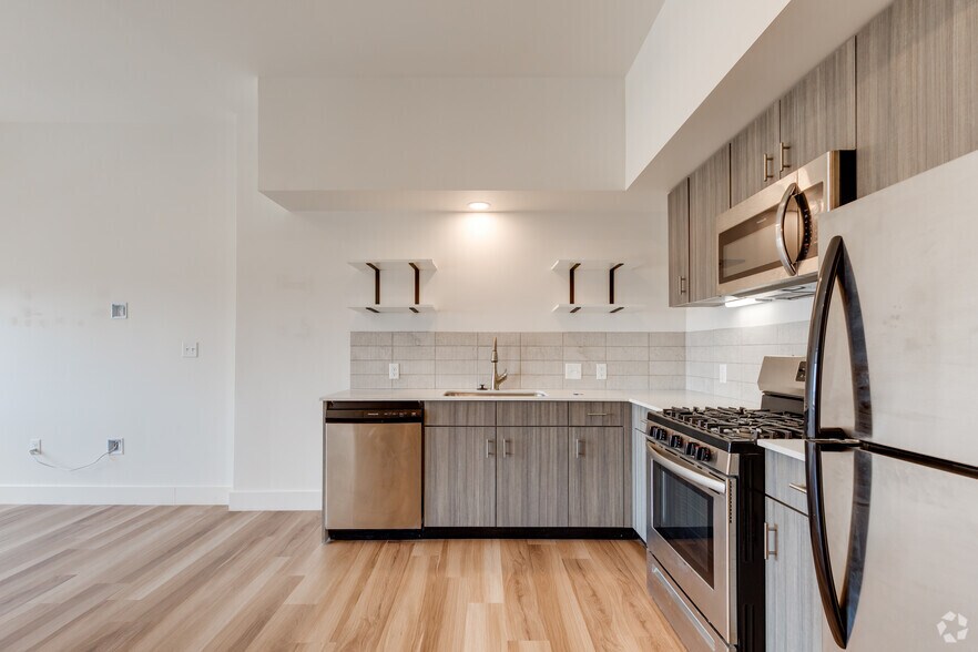 More Photos Of 403 S Cheyenne Ave, Tulsa Apartments For Lease