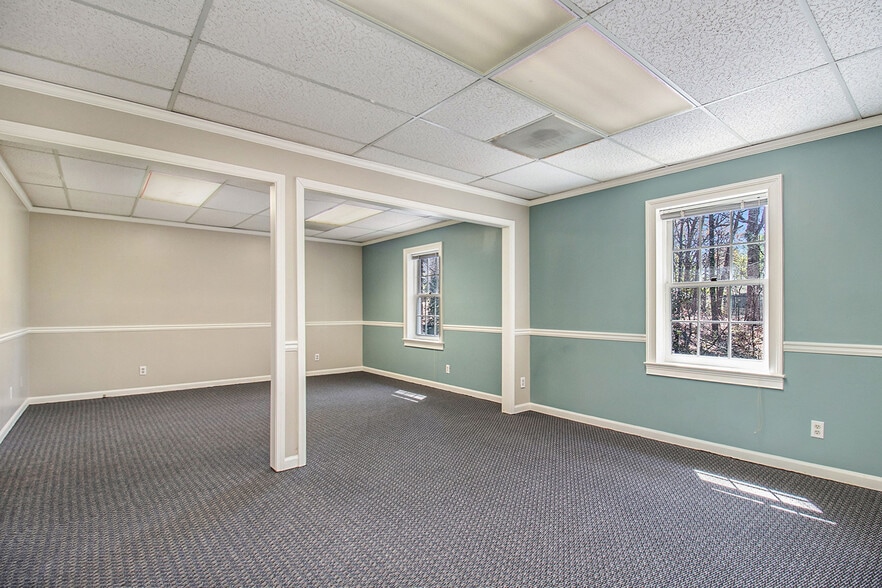 More Photos Of 655 Village Square Dr, Stone Mountain Loft Creative Space For Lease