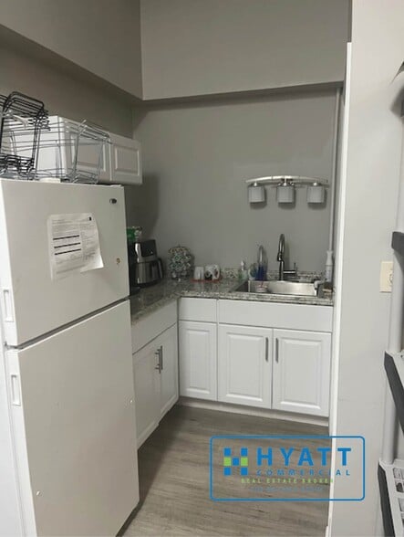 More Photos Of 1532 Pointer Ridge Dr, Bowie Office For Sale