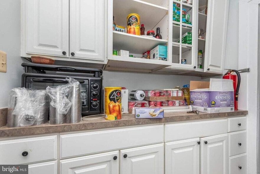 More Photos Of 6712 Dogwood Rd, Woodlawn Schools For Sale