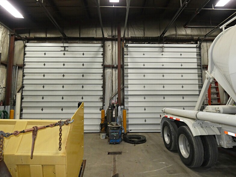 More Photos Of 70 N Gates Ave, Buffalo Truck Terminal For Lease
