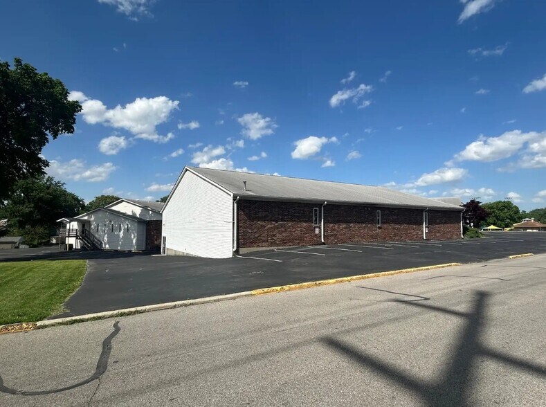 More Photos Of 125 E Montgomery Ave, Clarksville Religious Facility For Sale