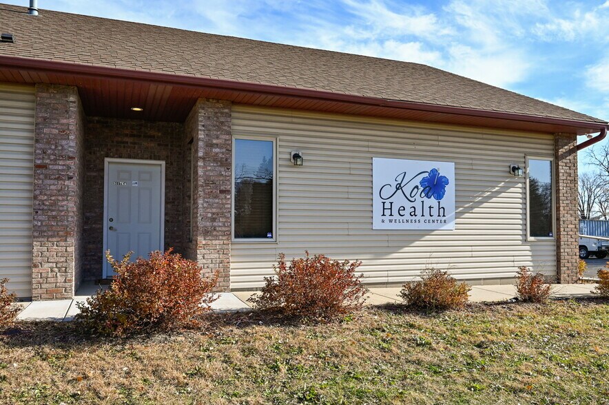 More Photos Of 16015 NE Central Ave, Ham Lake Office For Sale