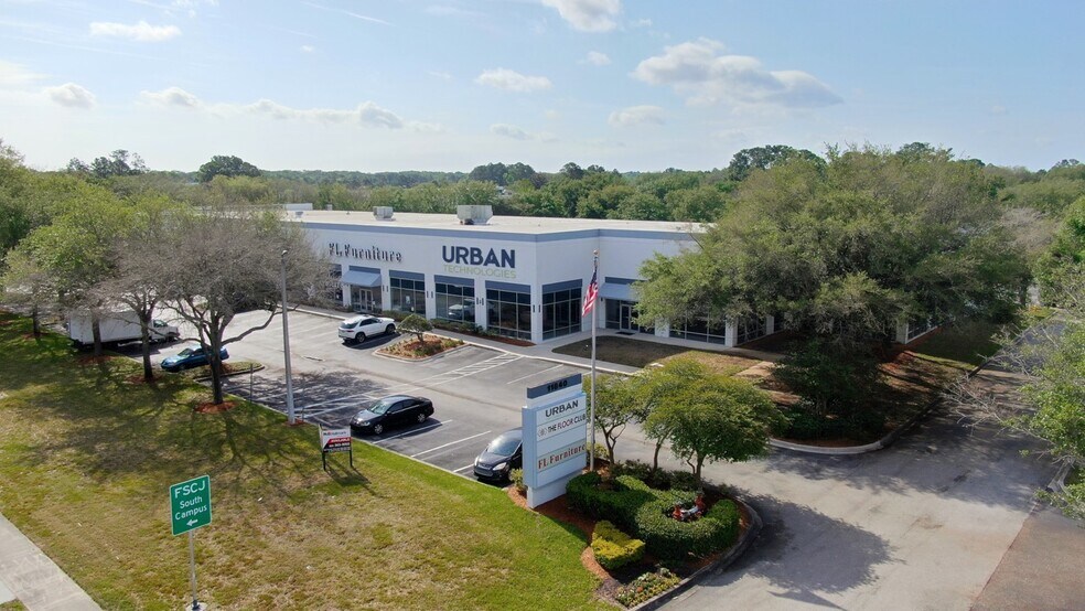 More Photos Of 11840 Beach Blvd, Jacksonville Showroom For Lease