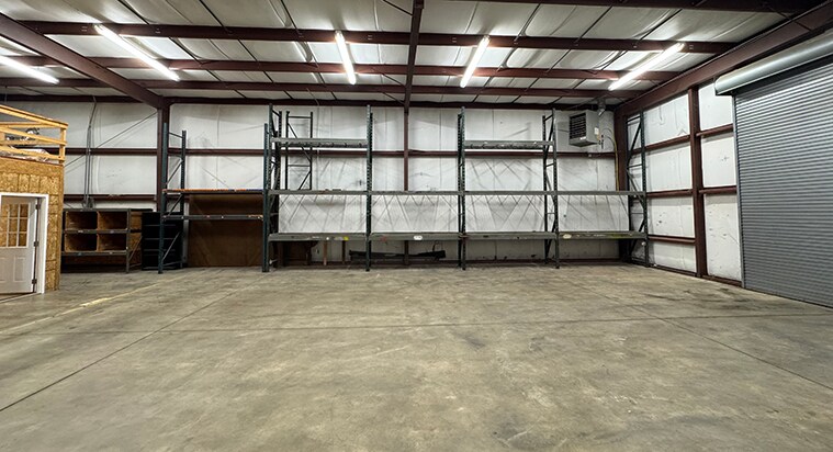 More Photos Of 2416 Lanier Rd, Rockville Flex For Lease