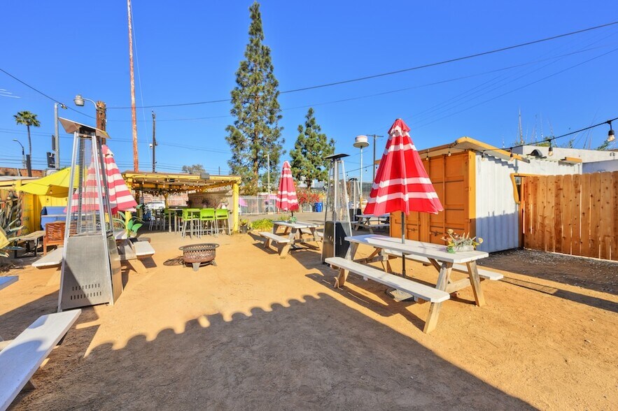 More Photos Of 5740-5754 W Adams Blvd, Los Angeles Storefront Retail Office For Lease