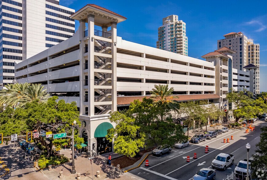 Primary Photo Of 101-179 2nd Ave N, Saint Petersburg Freestanding For Lease