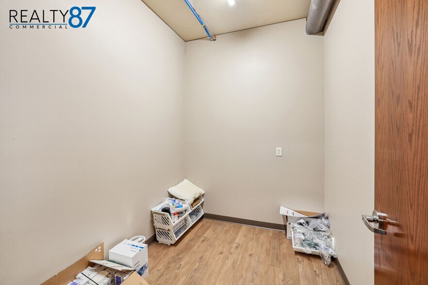 More Photos Of 131 Main St, Hills Office For Sale