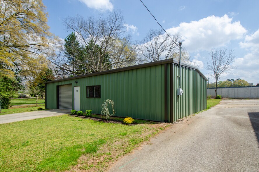 More Photos Of 100 Candler St, Villa Rica Flex For Lease