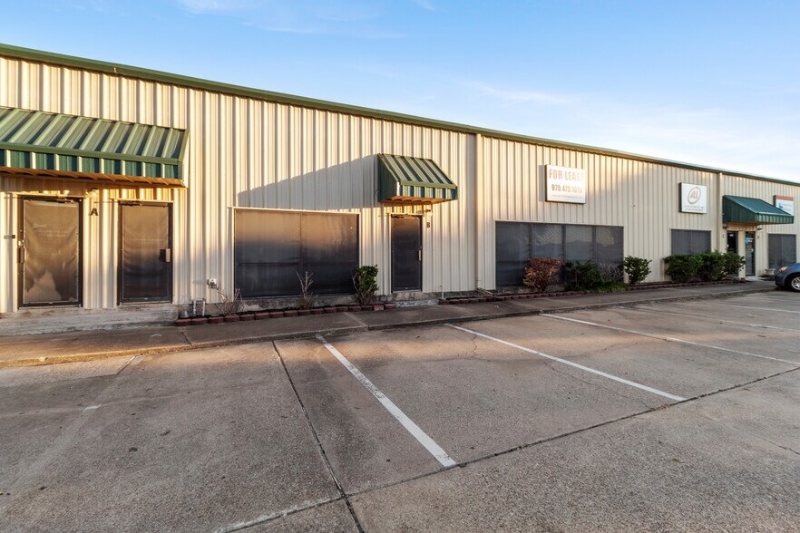 More Photos Of 1902 Pinon Dr, College Station Warehouse For Lease