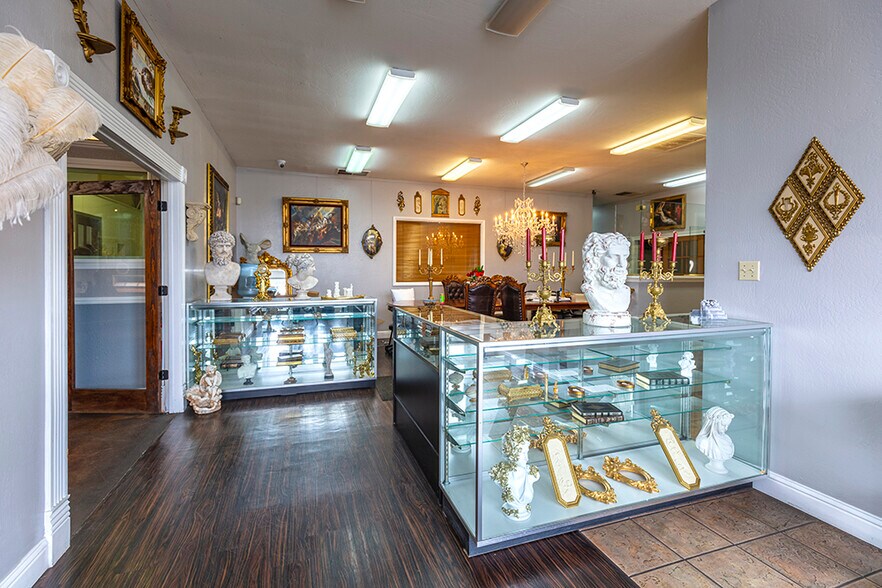 More Photos Of 203 Sunrise Ave, Roseville Freestanding For Sale