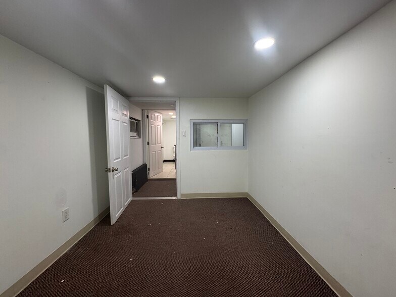 More Photos Of 2857 Steinway St, Astoria Apartments For Lease