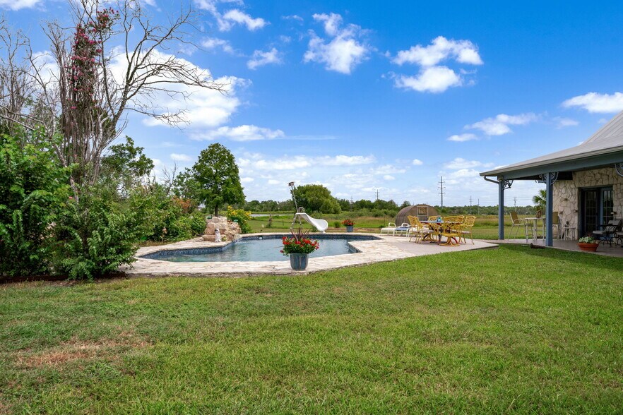 More Photos Of 210 Tolle Rd, Cibolo Land For Sale