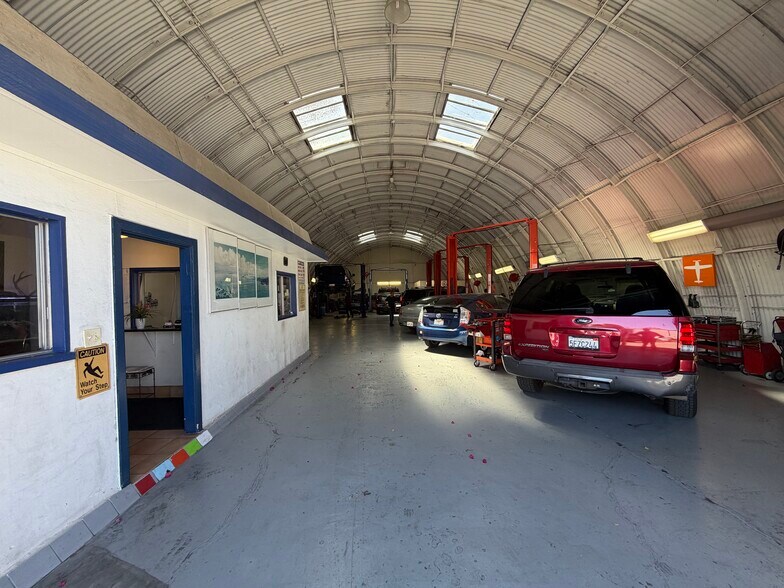 More Photos Of 43 Tiburon St, San Rafael Service For Sale